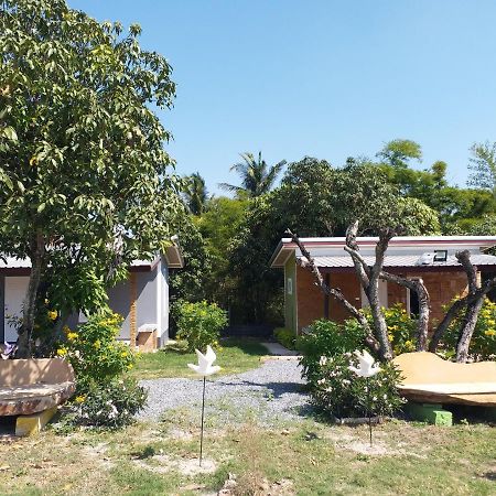 فندق Baan Hin Sai Suay Nong Sarai المظهر الخارجي الصورة