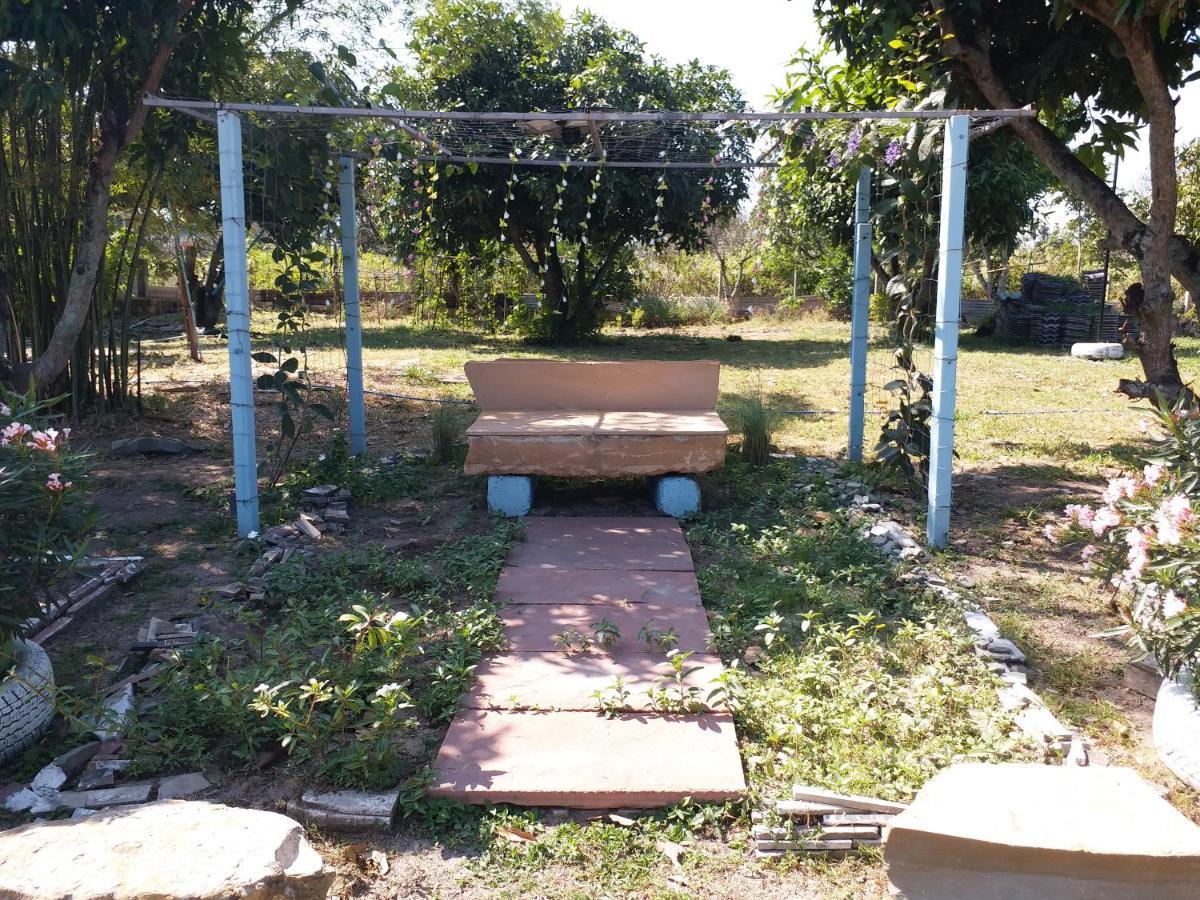 فندق Baan Hin Sai Suay Nong Sarai المظهر الخارجي الصورة
